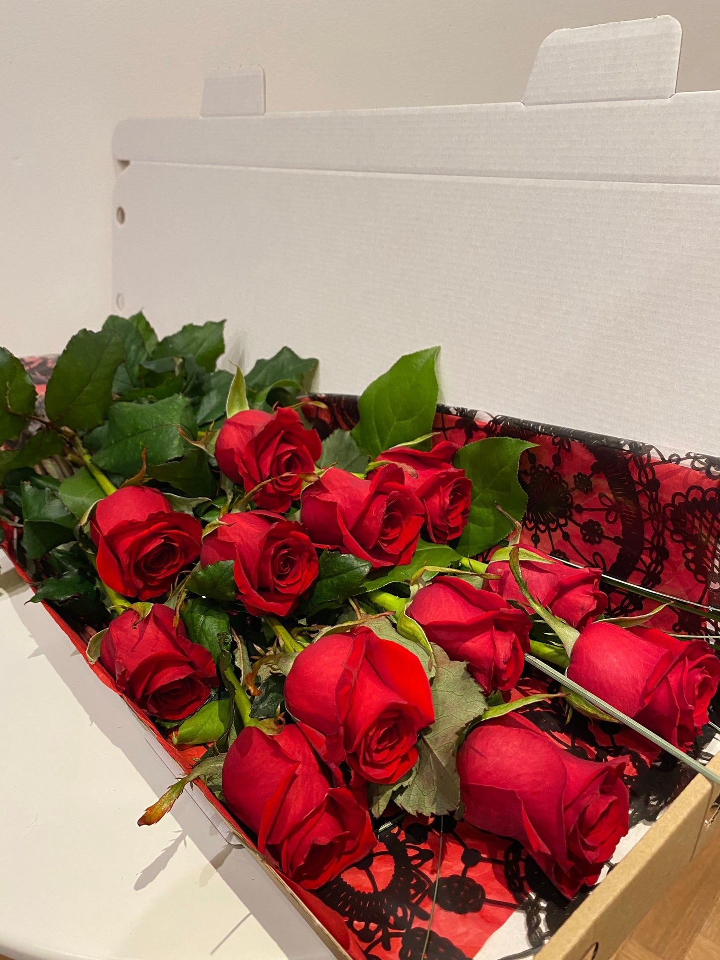 UK Postal Red Roses Letterbox